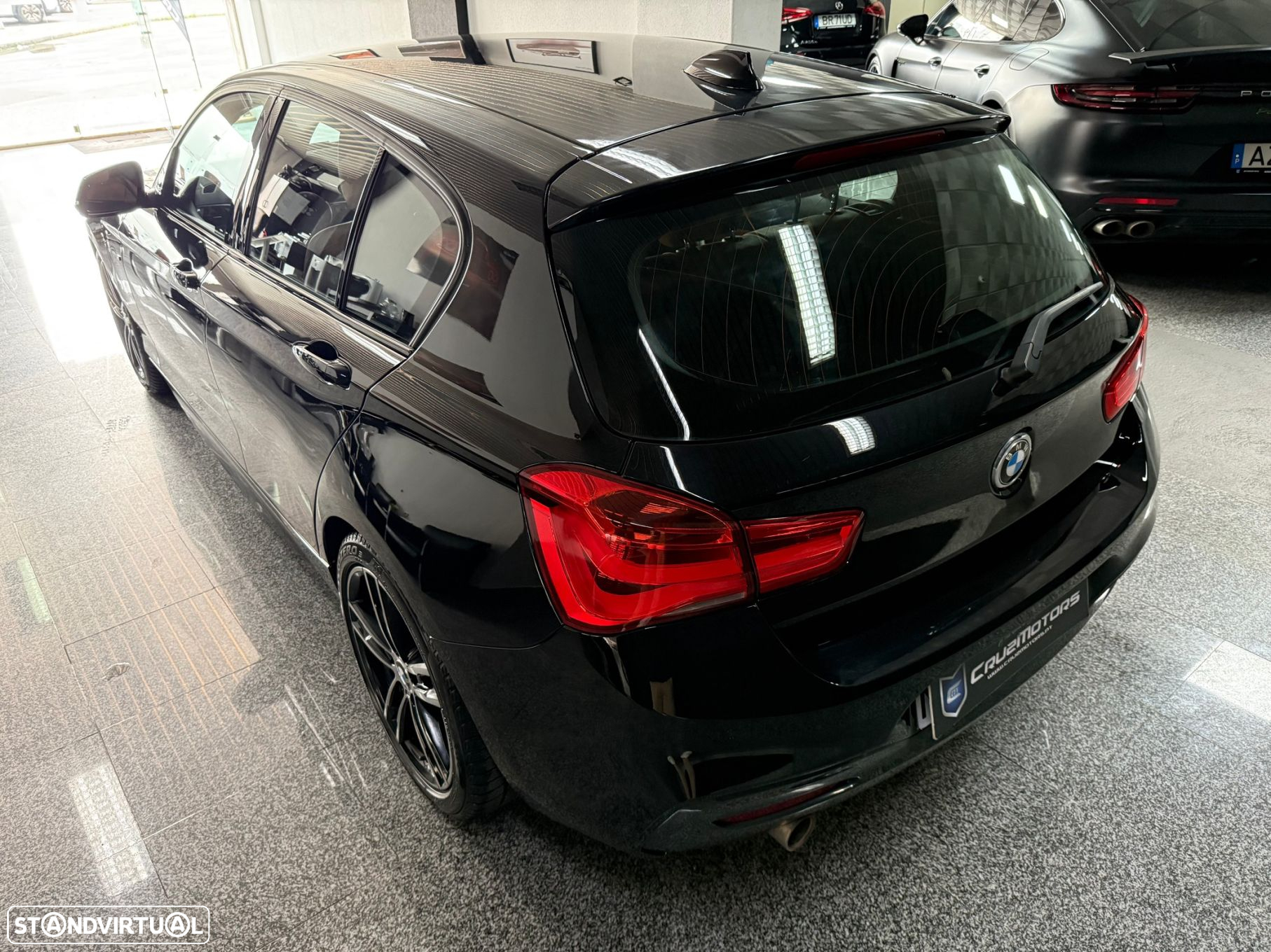 BMW 118 i Pack M Auto - 4
