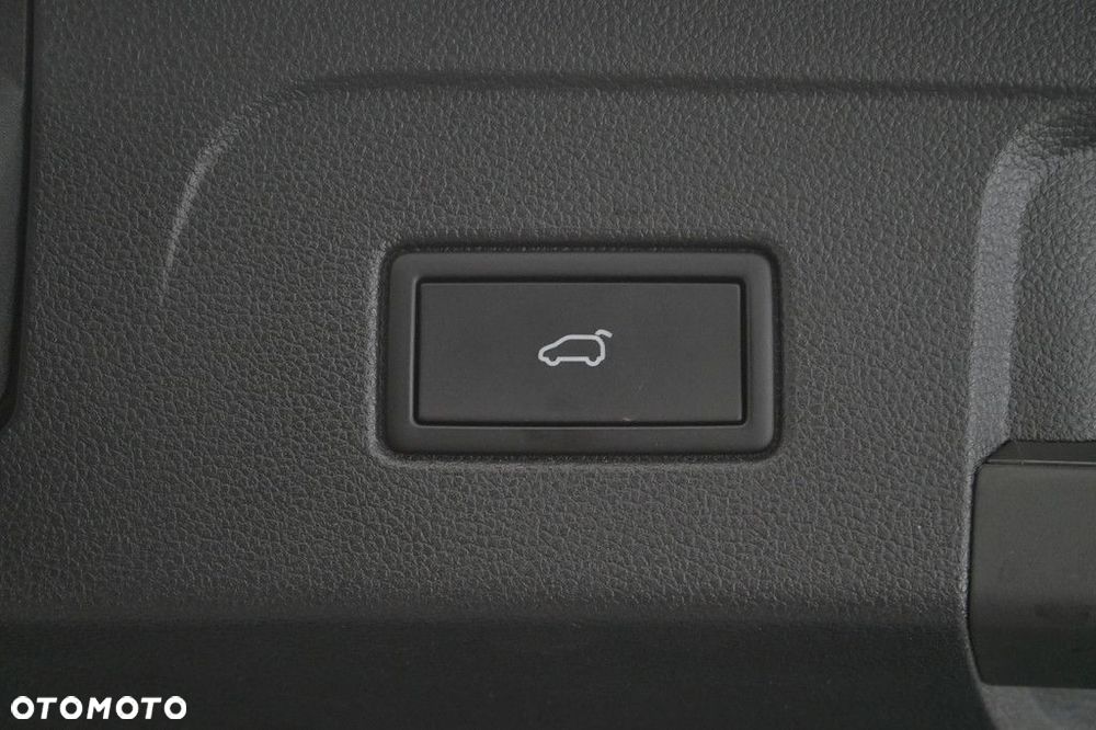 Volkswagen Touran - 17