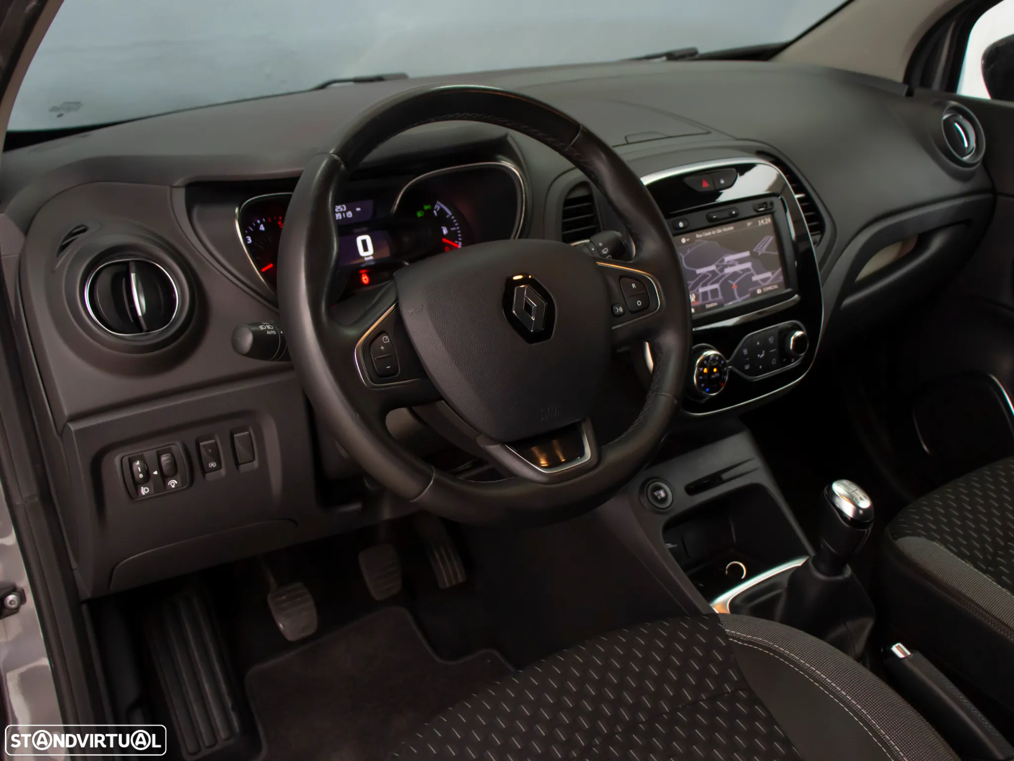 Renault Captur 1.5 dCi Exclusive - 17
