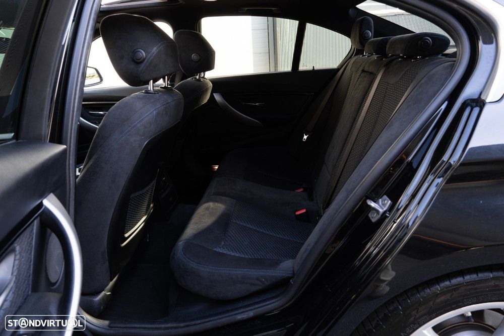 BMW 330 e iPerformance Pack M - 39