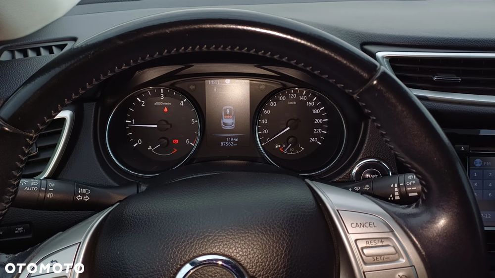 Nissan Qashqai 1.5 dCi DPF 360 - 9