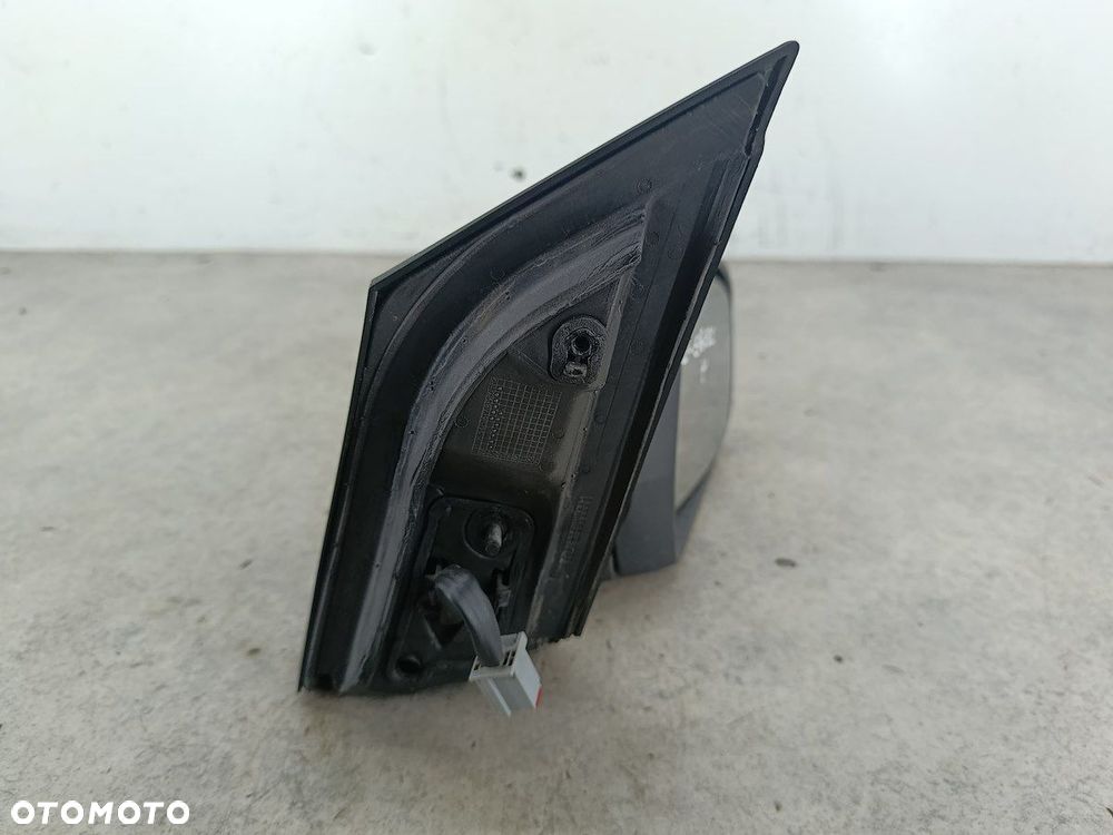 LUSTERKO PRAWE FORD FOCUS II FL 03 - 7