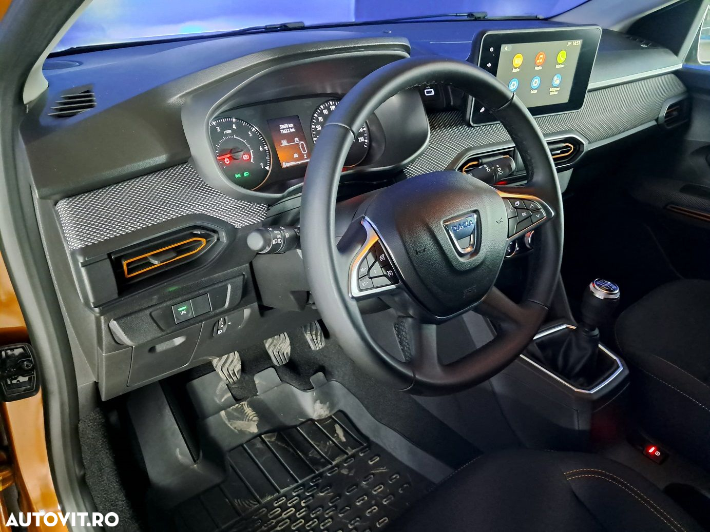 Dacia Sandero - 10