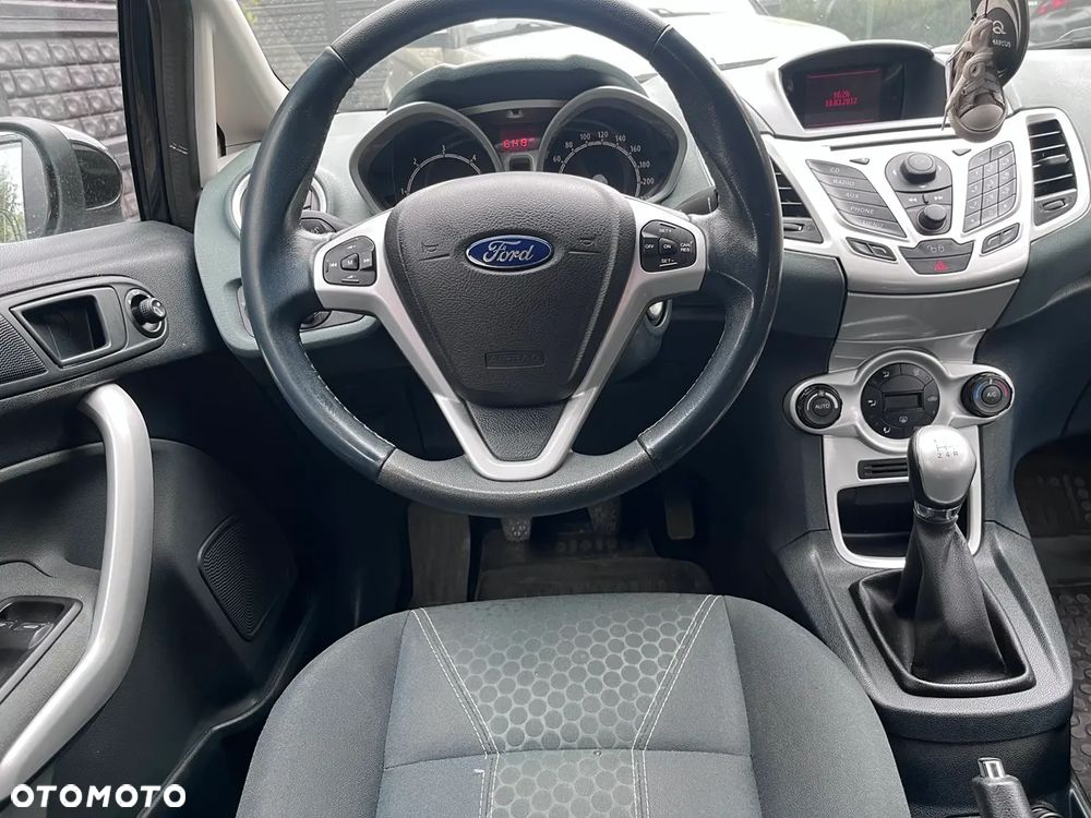 Ford Fiesta - 14