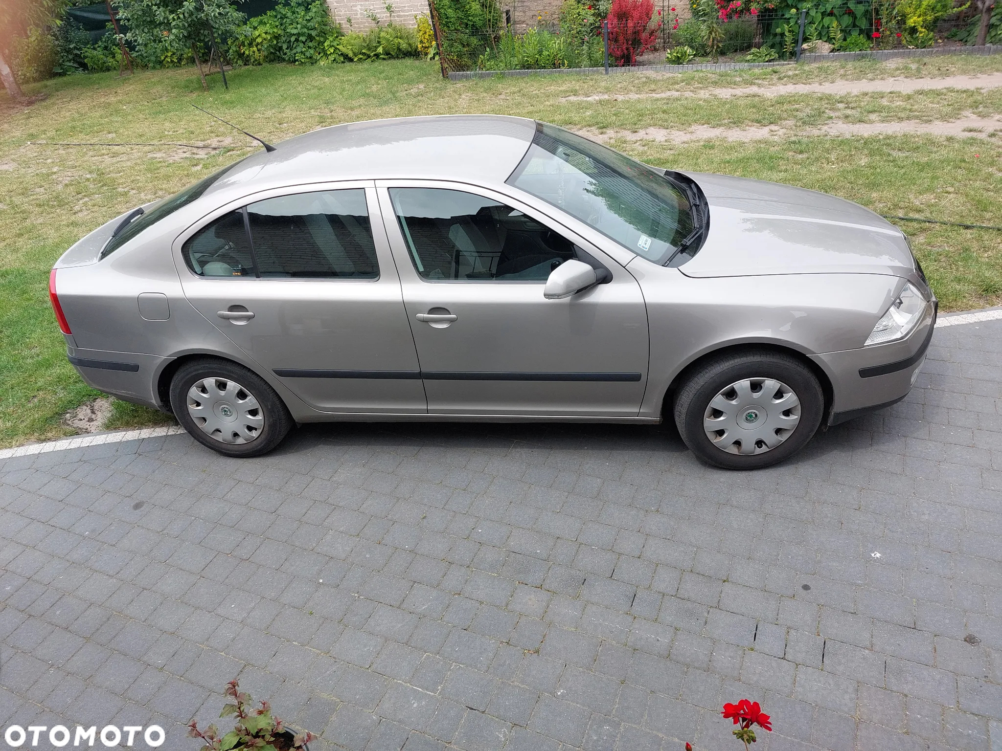 Skoda Octavia 1.6 FSI Elegance - 4