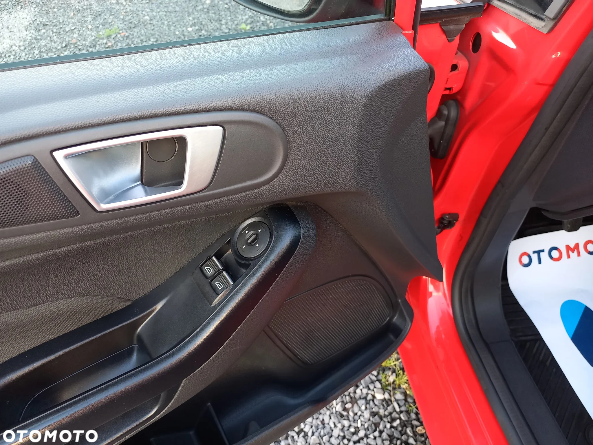 Ford Fiesta - 25