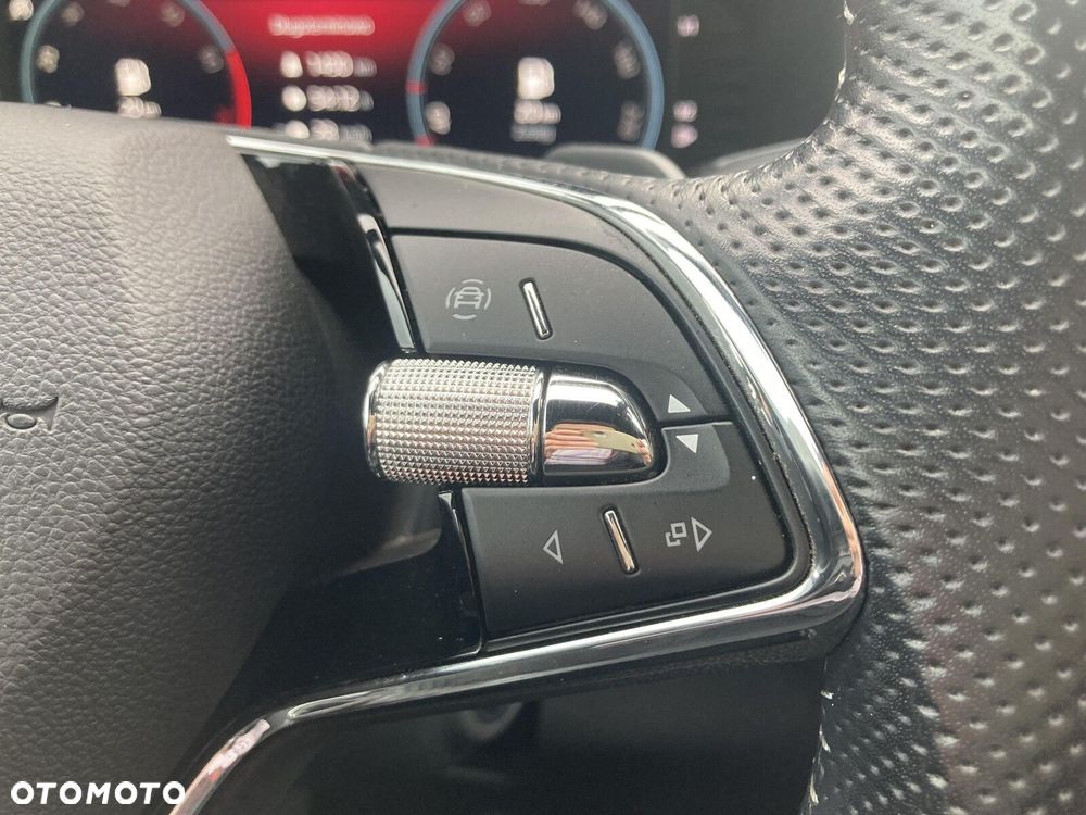 Skoda Karoq 1.5 TSI ACT Sportline DSG - 14