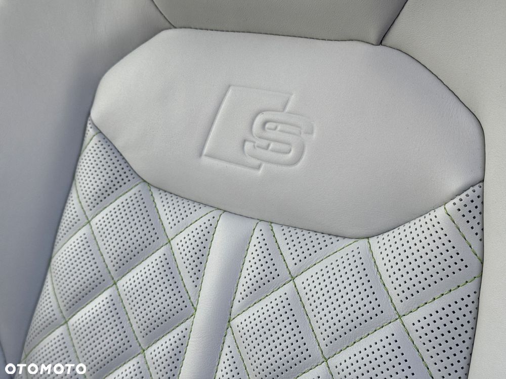 Audi SQ8 TFSI quattro tiptronic competition plus - 24