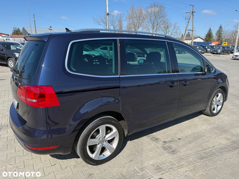 Volkswagen Sharan 2.0 TDI 4Motion BlueMotion Technology Highline - 12
