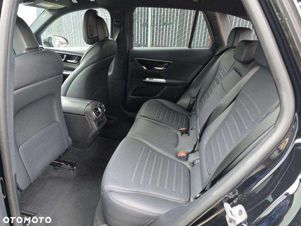 Mercedes-Benz GLC 300 4Matic 9G-TRONIC Edition AMG Line - 12