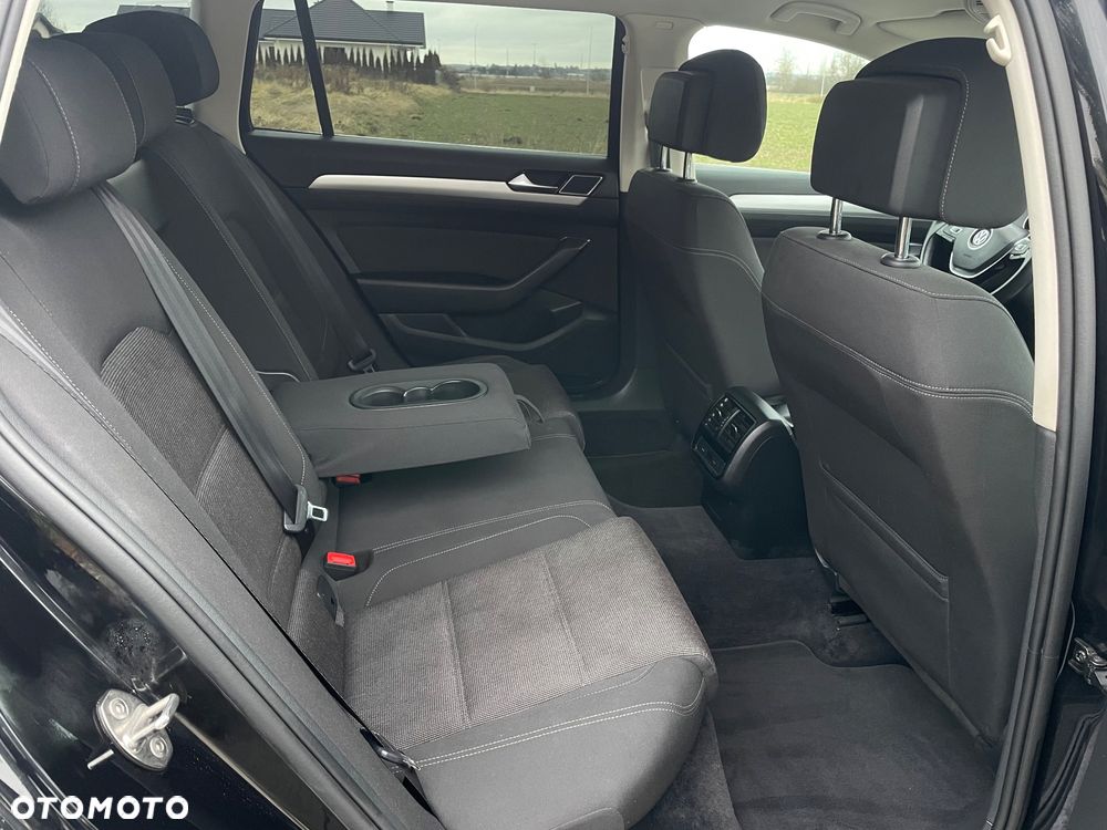 Volkswagen Passat 2.0 TDI DSG (BlueMotion Technology) Comfortline - 15