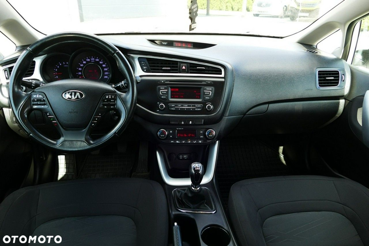 Kia Ceed - 23