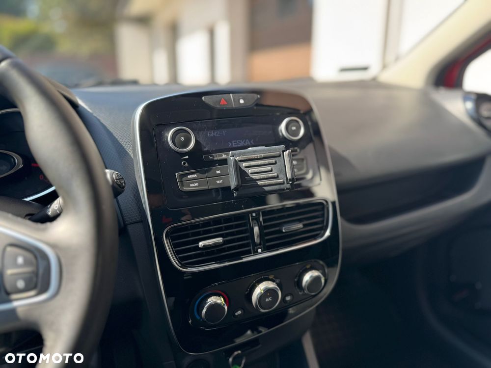 Renault Clio 1.2 16V Limited - 21