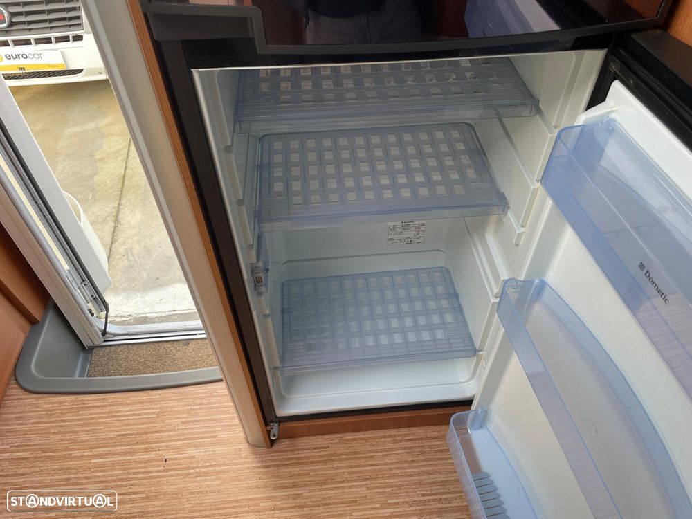 Pilote Explorateur G742 c/Cama Central - Autocaravana - 22