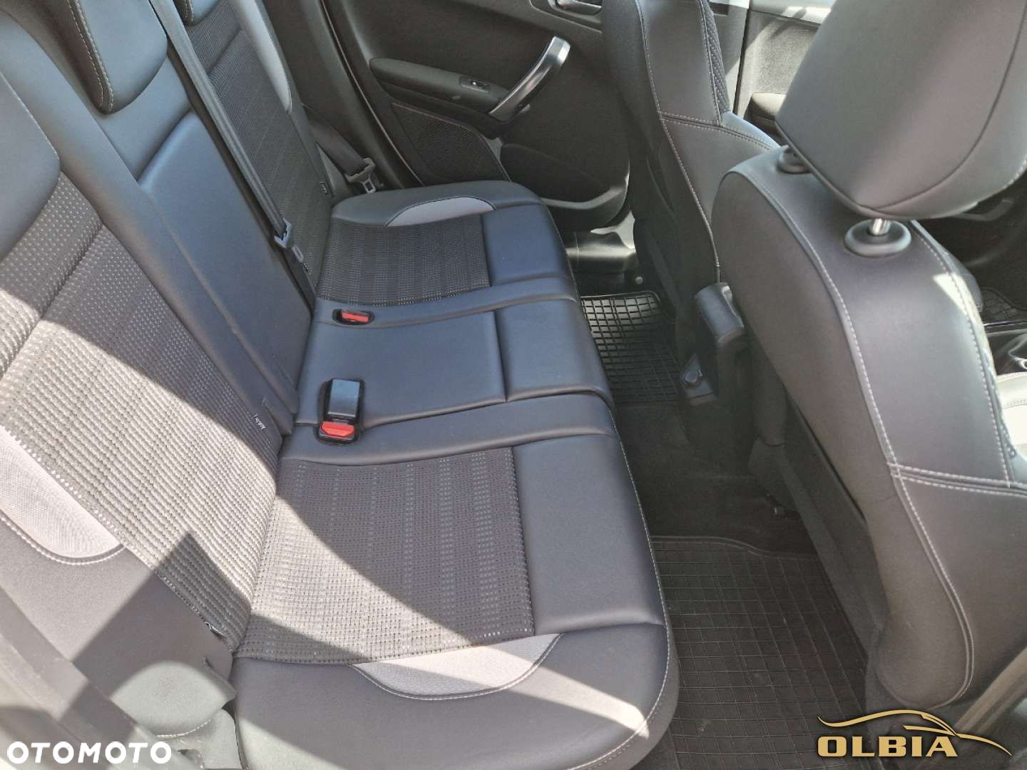 Peugeot 2008 1.6 BlueHDi Allure - 24