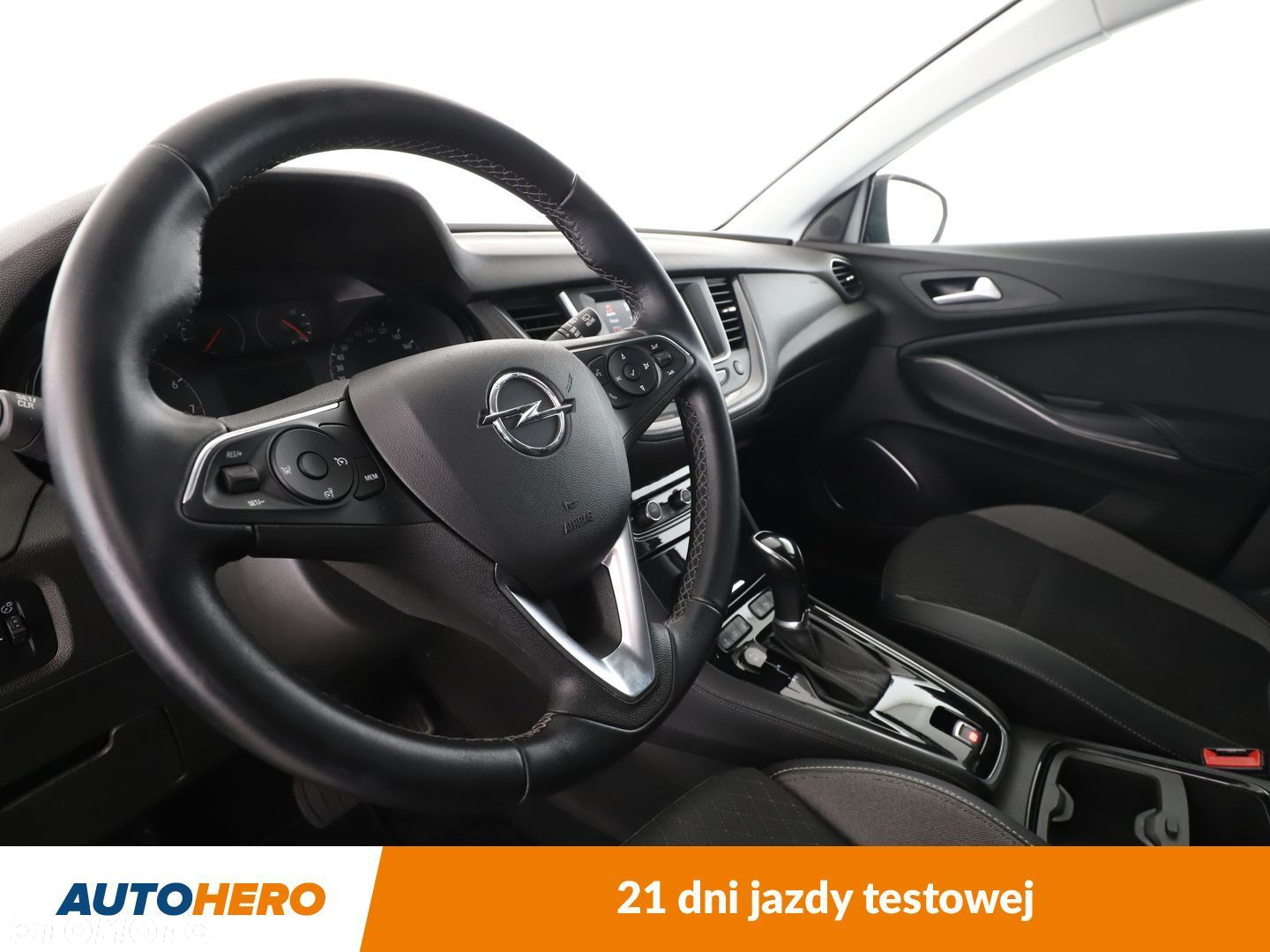 Opel Grandland X 1.2 T GPF Design Line S&S - 11