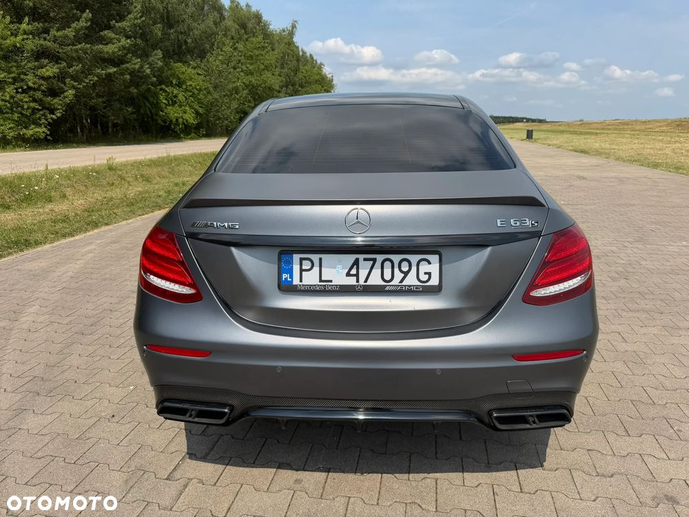 Mercedes-Benz Klasa E AMG 63 S 4Matic+ AMG Speedshift MCT-9G - 11