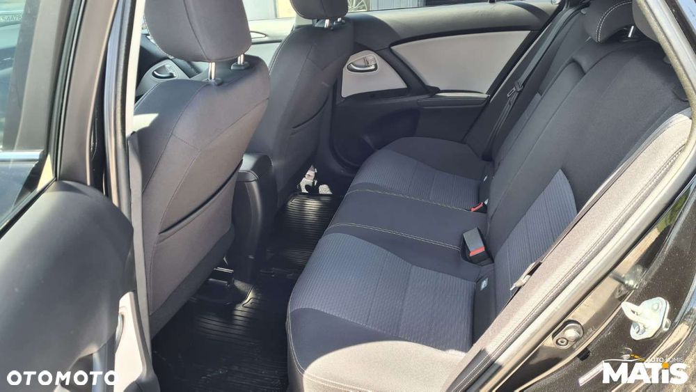 Toyota Avensis - 20