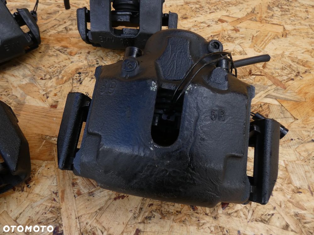 BMW 6 E24 635CSI ZACISKI PRZÓD TYŁ  KOMPLET - 2