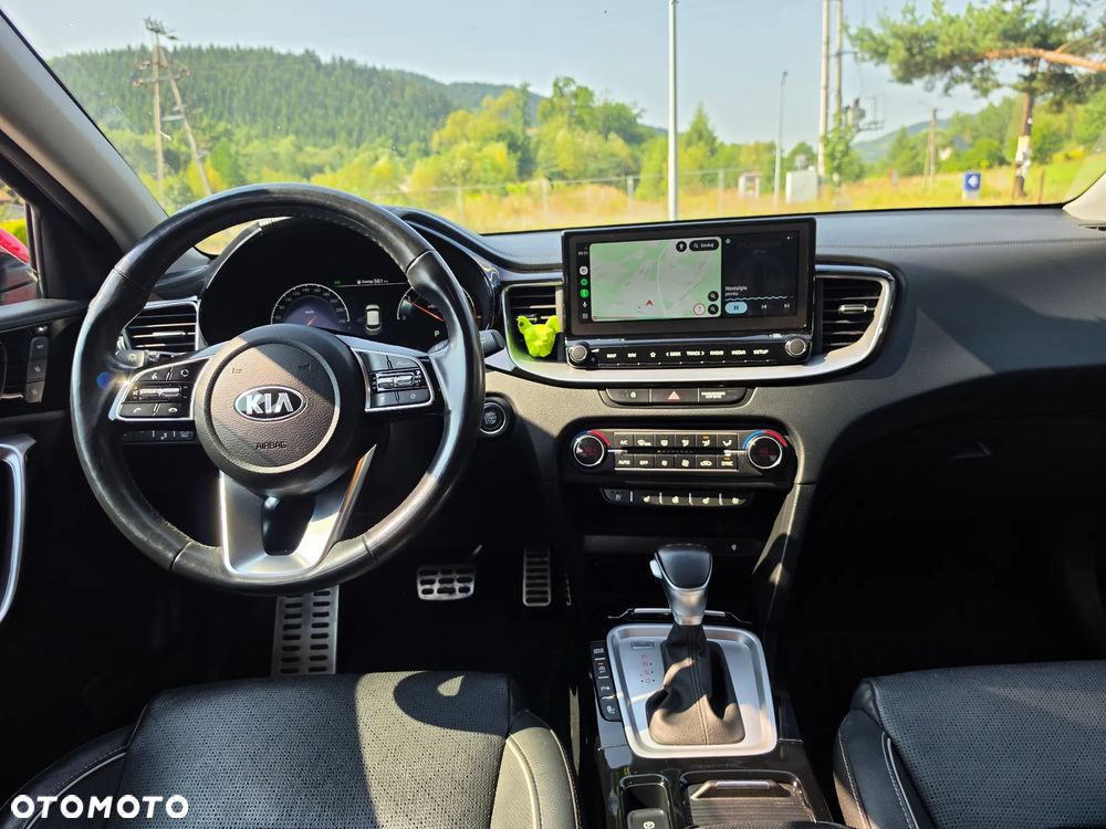 Kia XCeed 1.6 CRDi mHEV L DCT - 19
