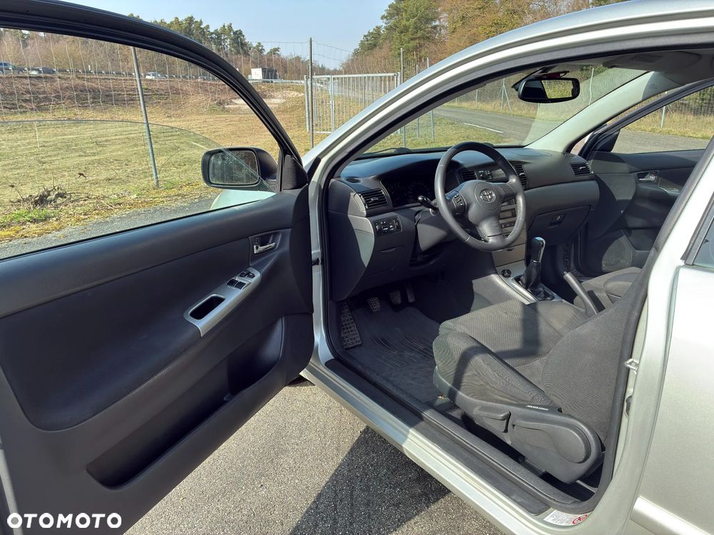 Toyota Corolla 1.6 VVT-i Sol (air6) - 9