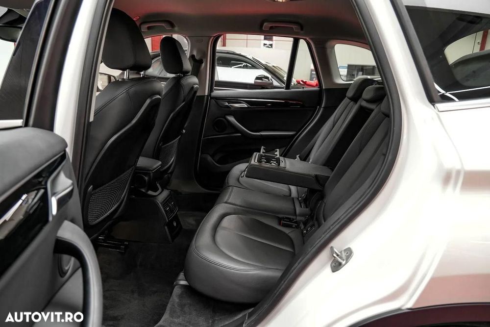 BMW X1 sDrive18d Aut. Sport Line - 11