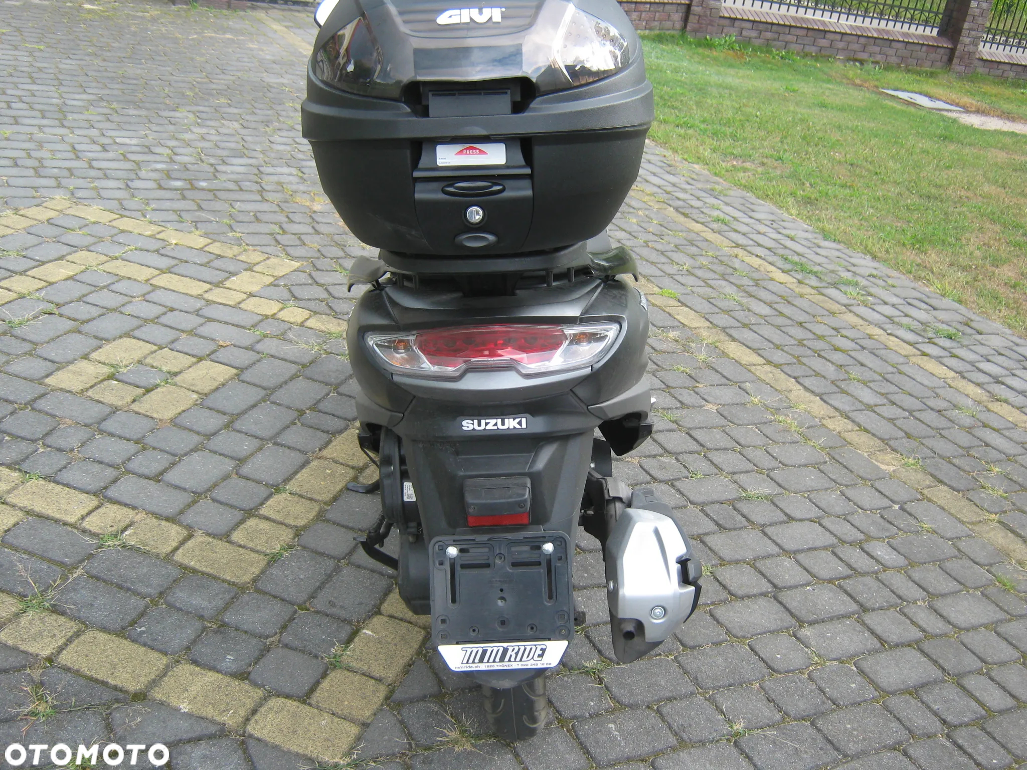 Suzuki Burgman - 7