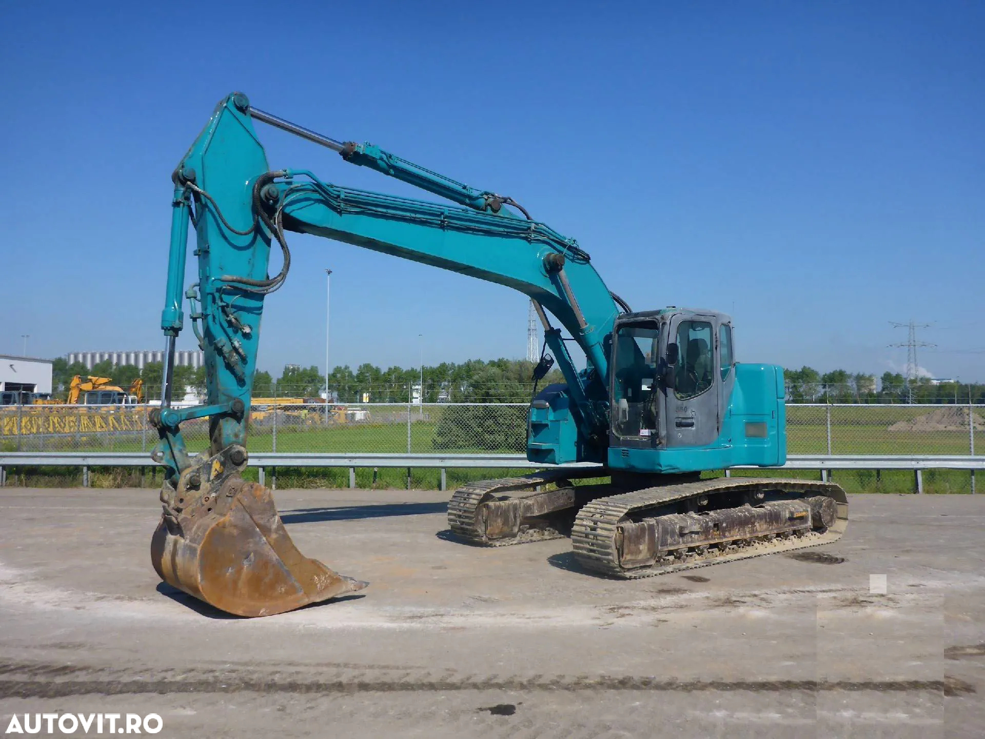 Case CX 225 Excavator pe șenile - 2