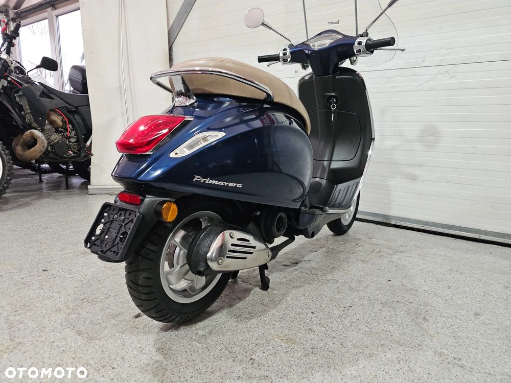 Piaggio Vespa - 26