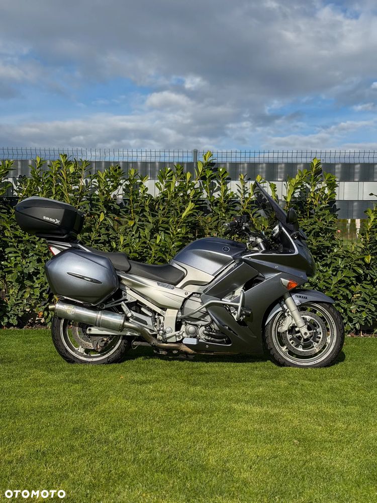 Yamaha FJR - 2