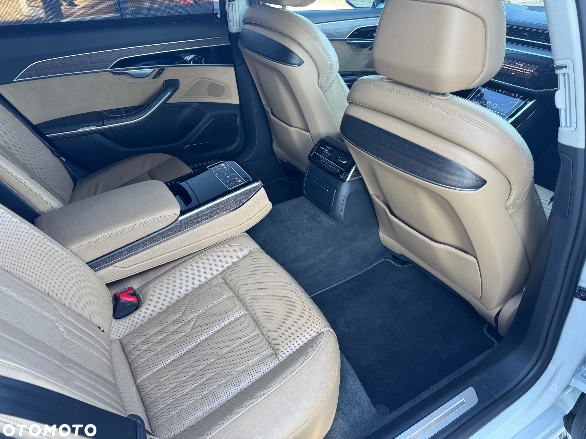 Audi A8 - 10
