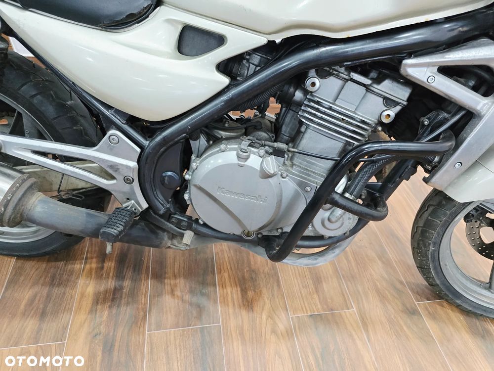 Kawasaki ER - 7