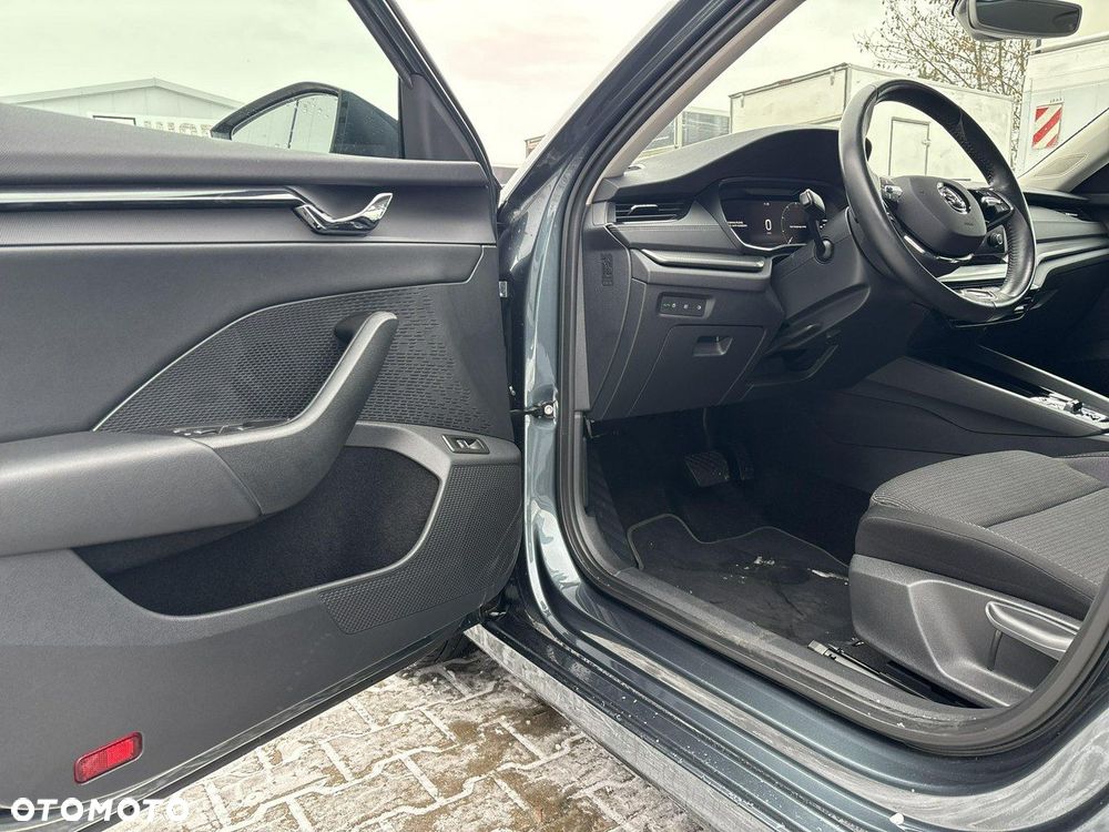 Skoda Octavia 2.0 TDI Ambition DSG - 10