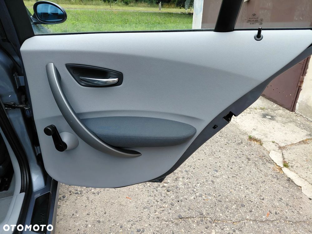BMW Seria 1 - 17