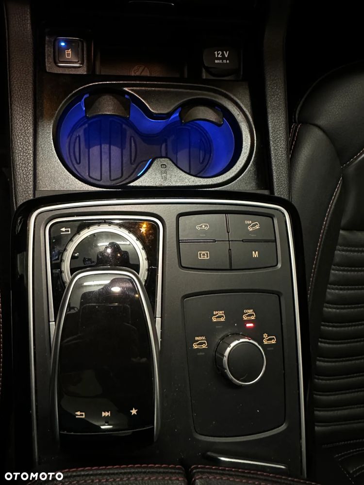 Mercedes-Benz GLE - 33