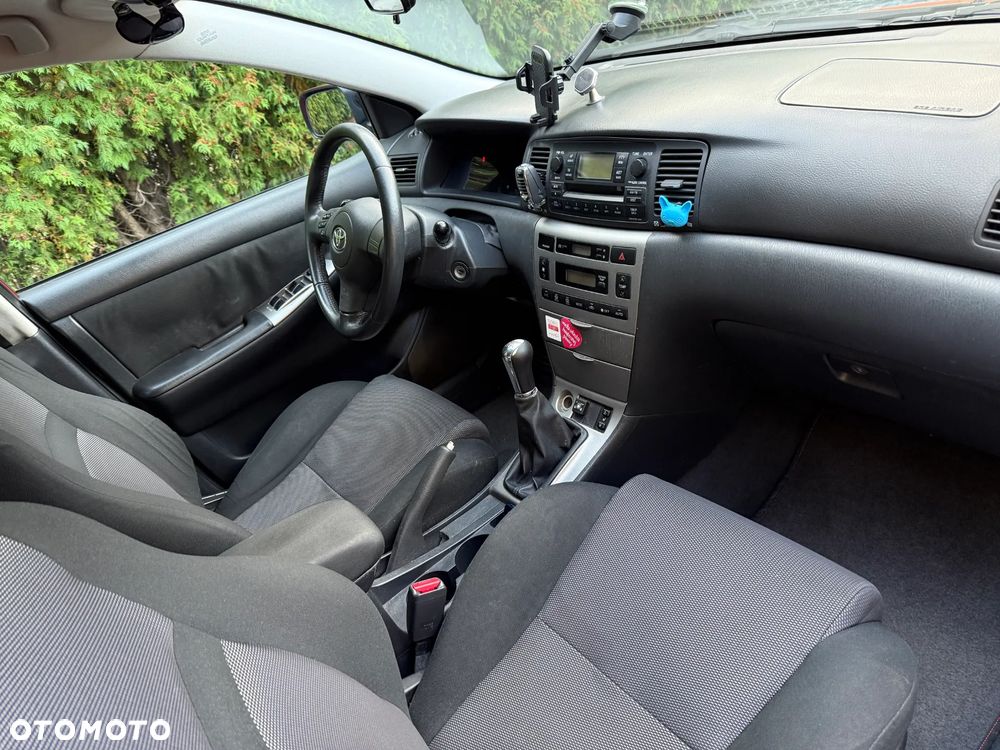 Toyota Corolla - 13