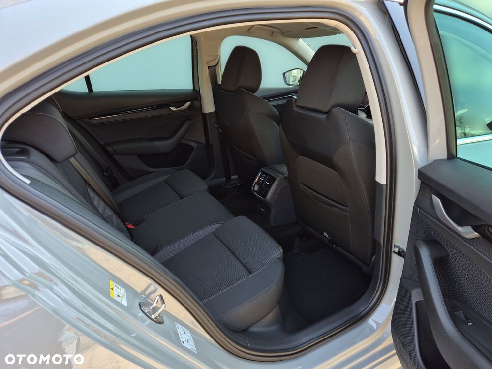 Skoda Octavia 1.5 TSI mHEV Drive Selection DSG - 16