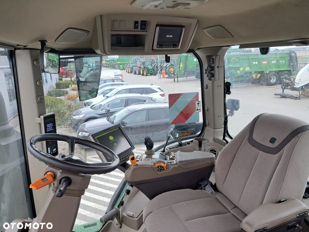 John Deere 7R310 - 8