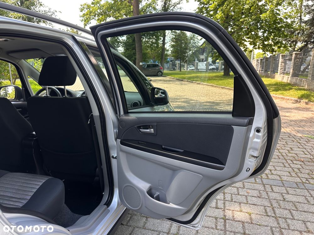 Suzuki SX4 1.6 VVT Automatik 4x2 Comfort - 17