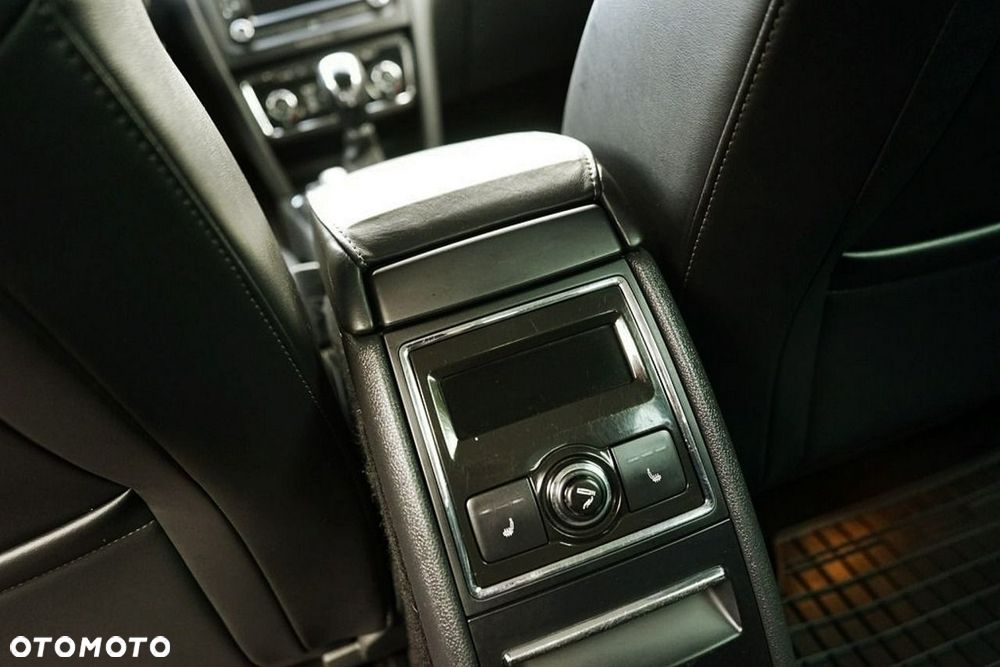 Skoda Superb 1.6 TDI Elegance - 23