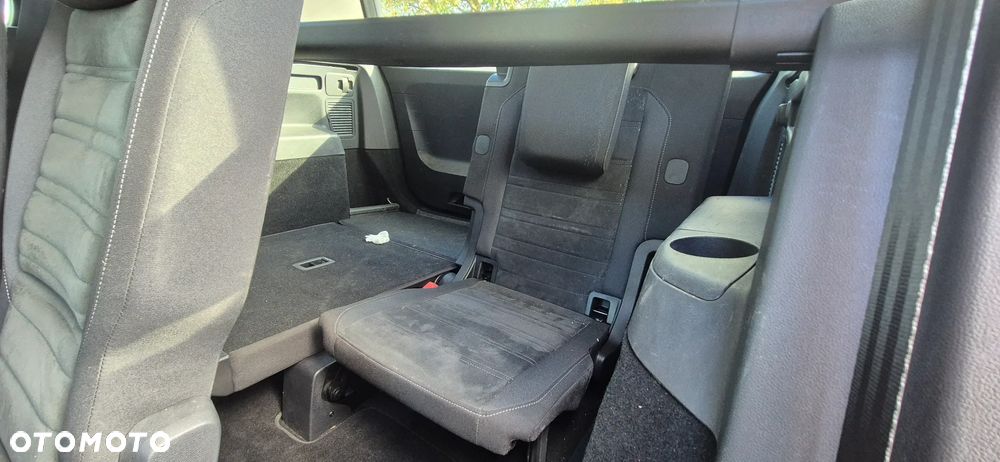 Volkswagen Touran 2.0 TDI BMT Comfortline DSG - 24