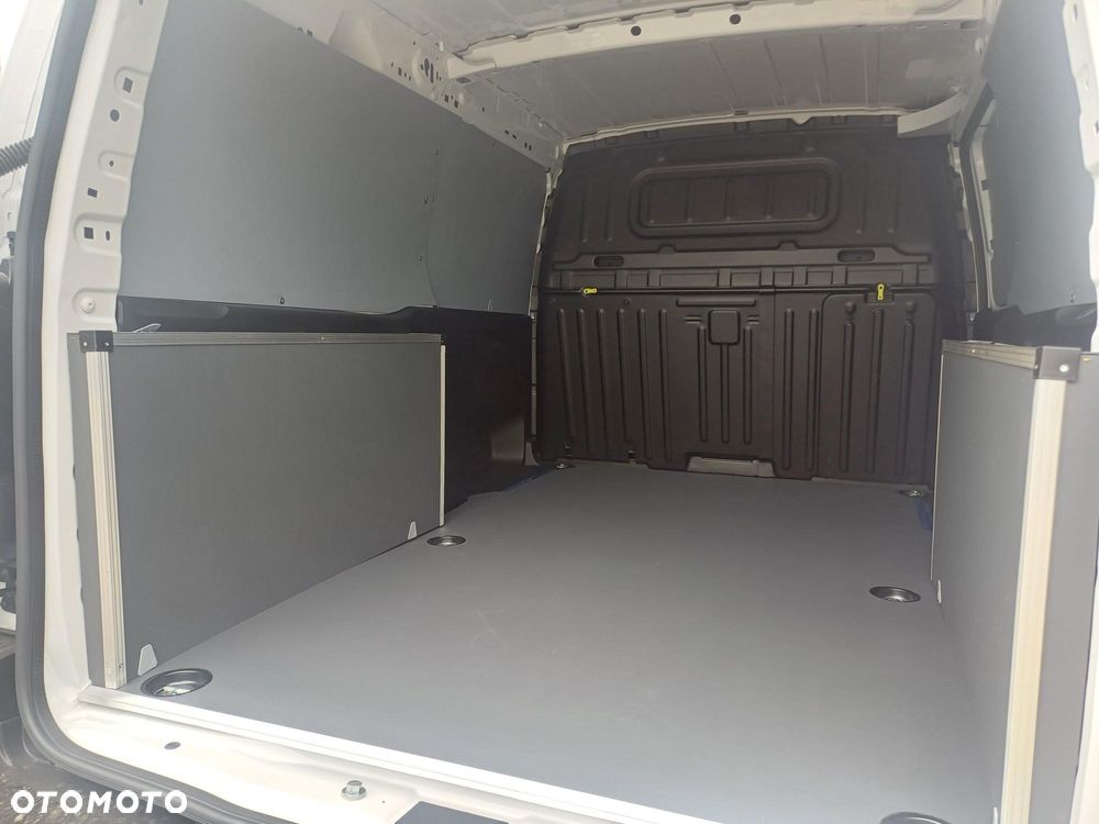 Toyota Proace City - 10