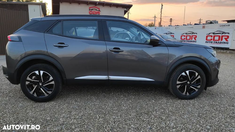 Peugeot 2008 - 11