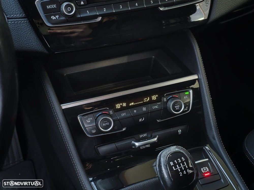 BMW 216 Active Tourer d Line Sport - 16