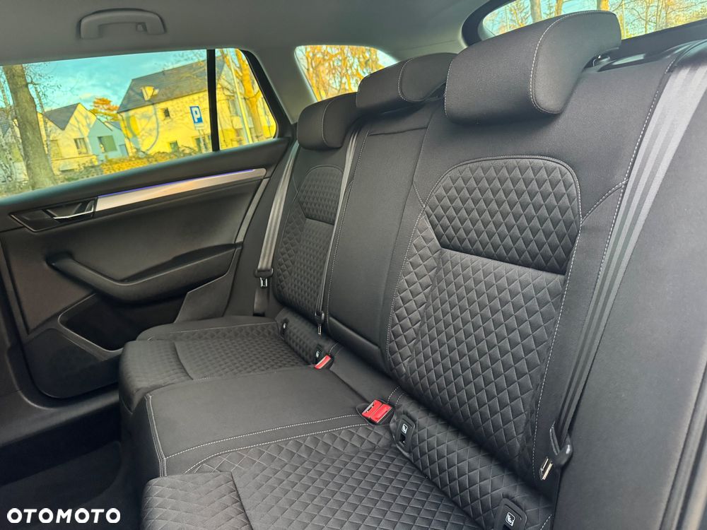 Skoda Superb 2.0 TDI DSG Premium Edition - 7