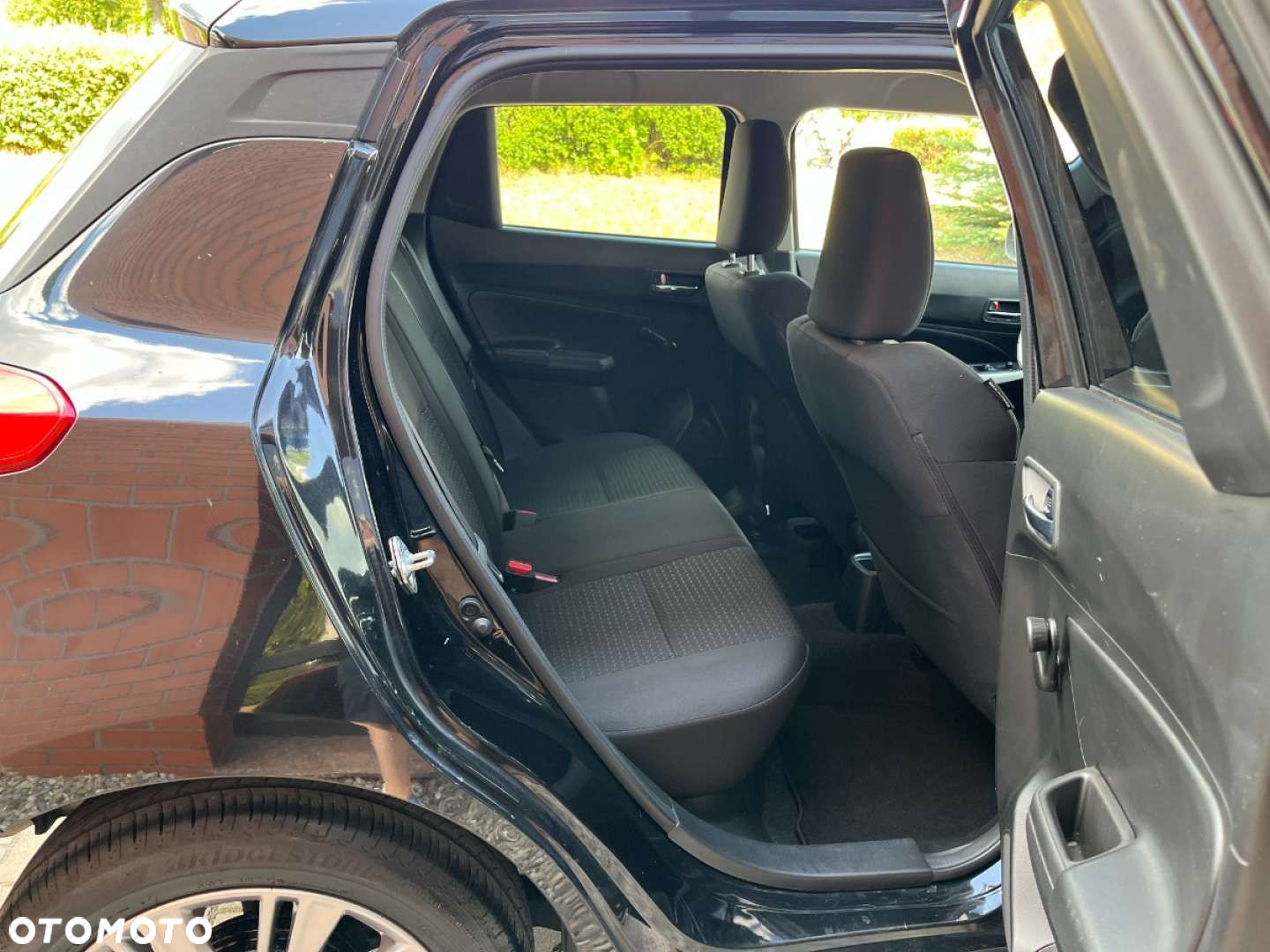 Suzuki Swift 1.2 Premium - 24