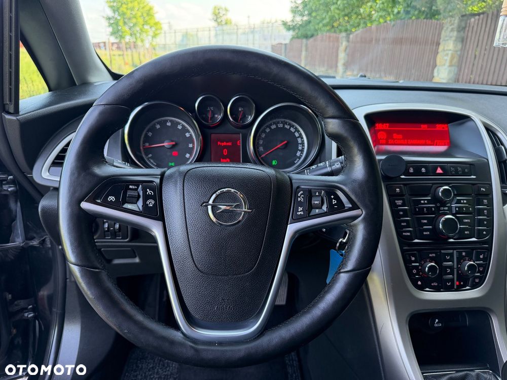 Opel Astra 1.4 Turbo 150 Jahre - 27