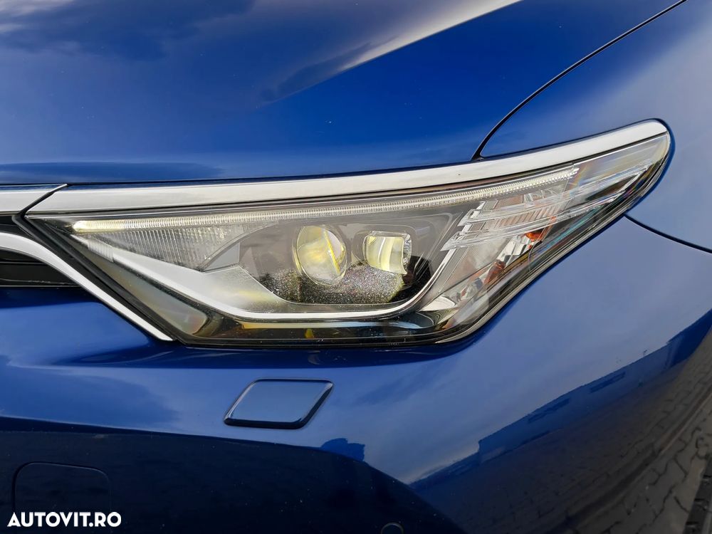 Toyota Auris 1.8 L VVT-i TS Hybrid Sol+ - 23