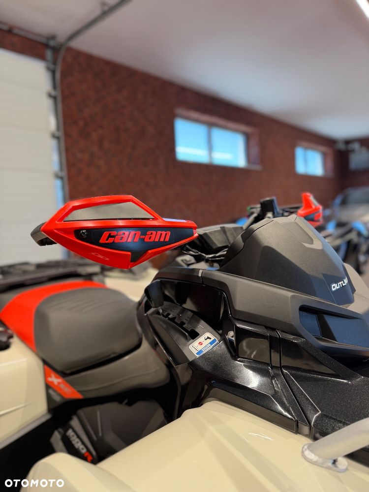 Can-Am Outlander - 20