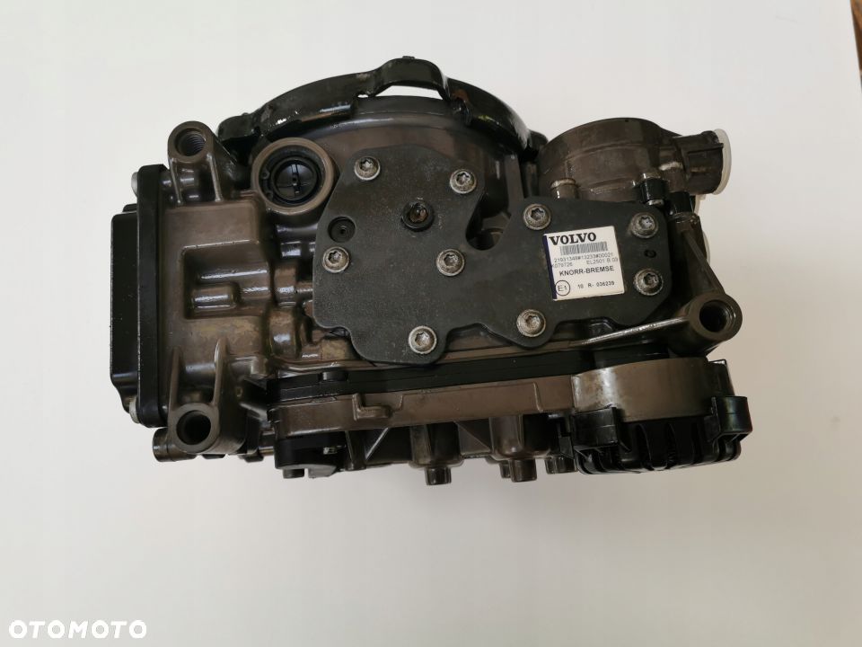 OSUSZACZ APM EAC VOLVO FH4 21931348 - 1